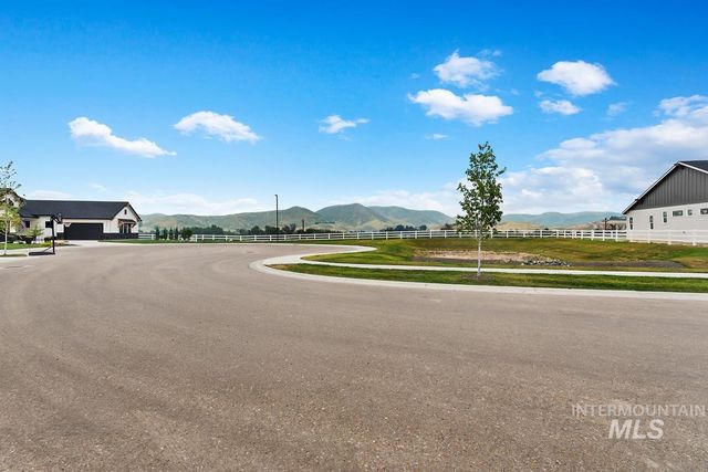 9351 W Sooty Grouse Ct, Boise, ID 83714