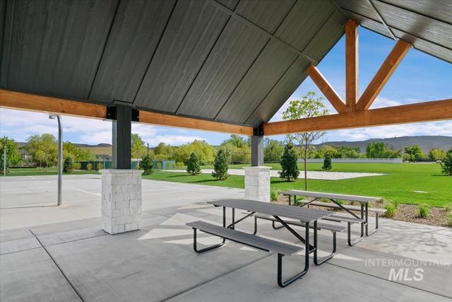 9351 W Sooty Grouse Ct, Boise, ID 83714