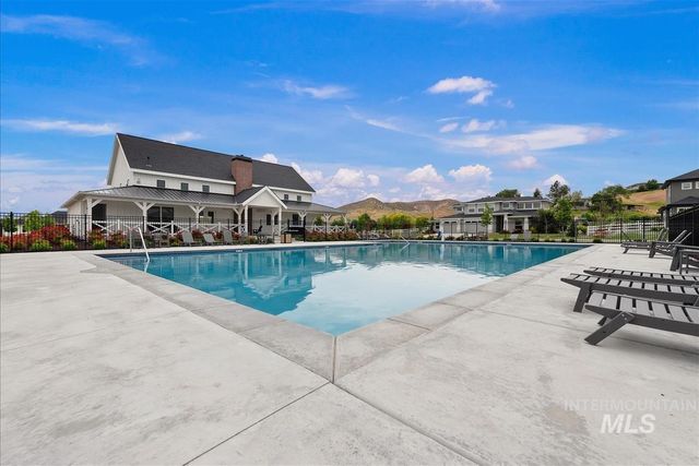9351 W Sooty Grouse Ct, Boise, ID 83714