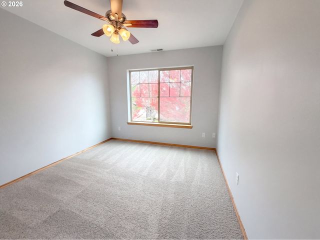 146 Ne AMERICAN Dr, Mc Minnville, OR 97128