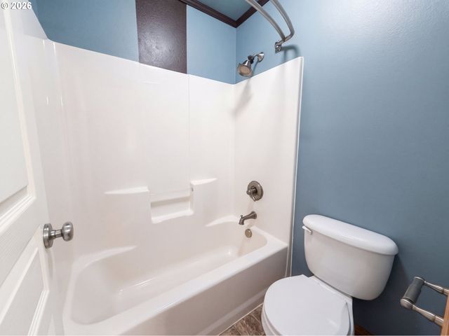 146 Ne AMERICAN Dr, Mc Minnville, OR 97128