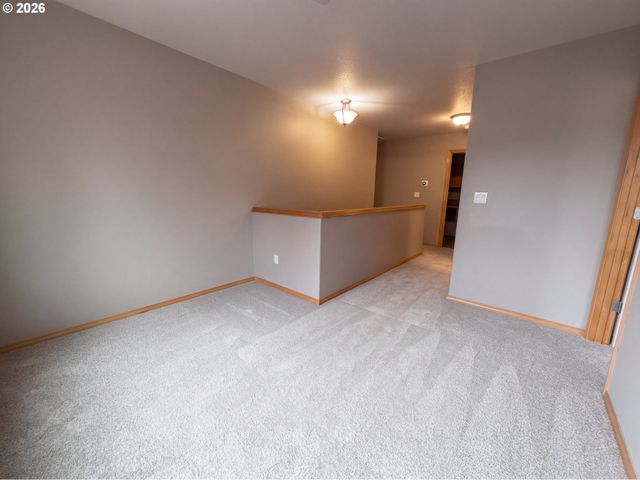 146 Ne AMERICAN Dr, Mc Minnville, OR 97128