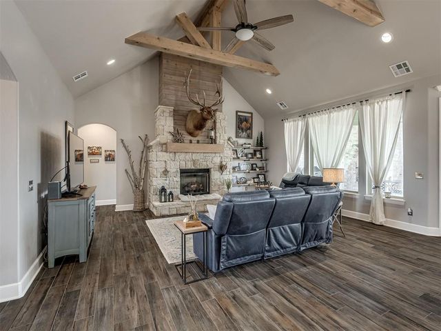 962 County Street 2983, Blanchard, OK 73010