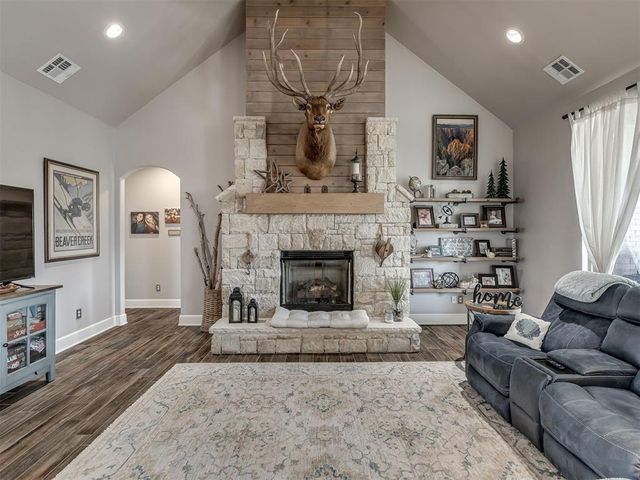 962 County Street 2983, Blanchard, OK 73010