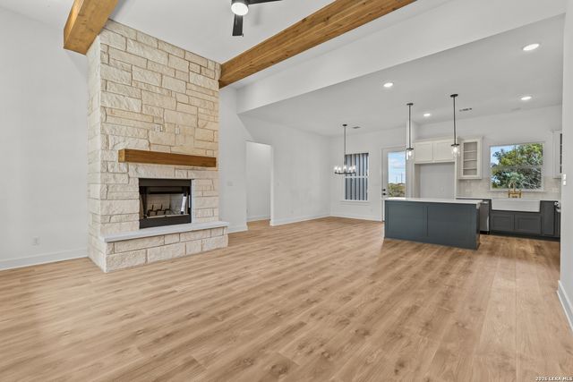 3515 County Road 676, Devine, TX 78016