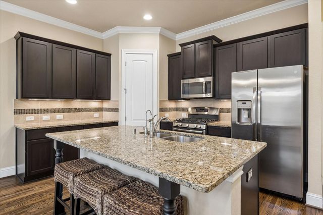 2611 Shady Woods Lane, Houston, TX 77008