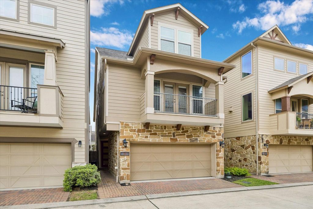 2611 Shady Woods Lane, Houston, TX 77008