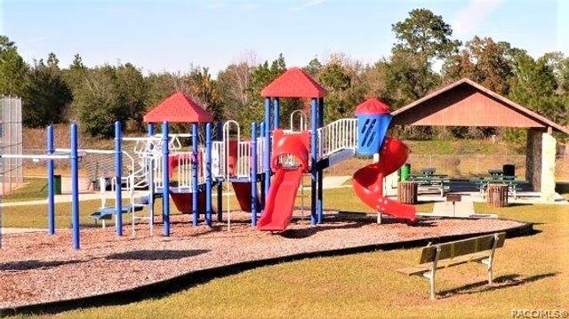 7760 N Pocono Drive, Citrus Springs, FL 34434