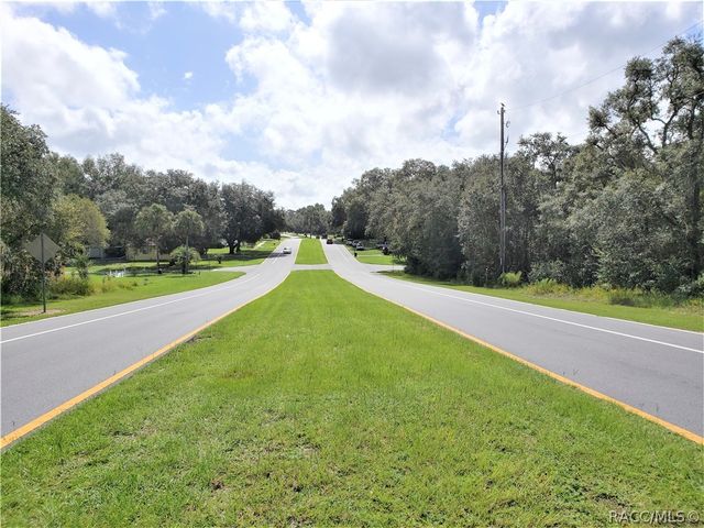 7760 N Pocono Drive, Citrus Springs, FL 34434