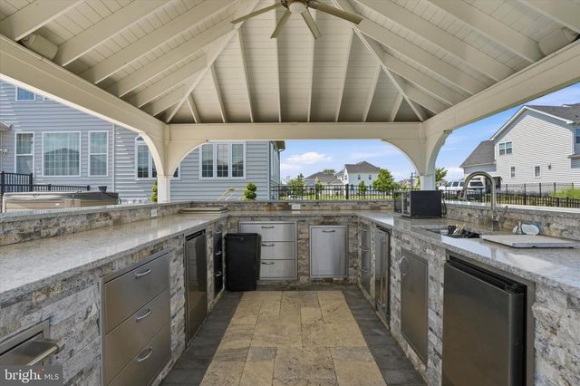 4 SHADY PINES DR, Warminster, PA 18974