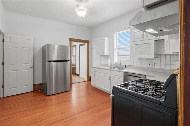 715 N 10th Street, Leavenworth, KS 66048