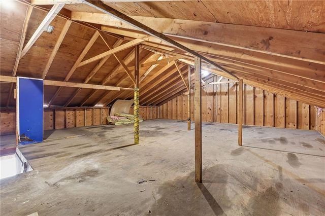 715 N 10th Street, Leavenworth, KS 66048