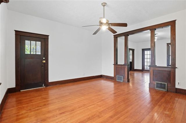 715 N 10th Street, Leavenworth, KS 66048