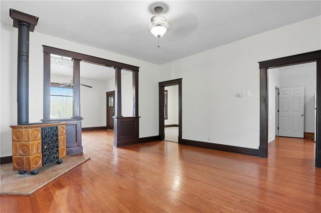 715 N 10th Street, Leavenworth, KS 66048