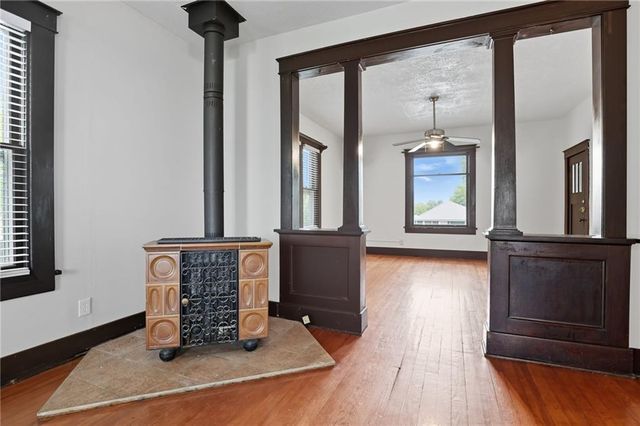 715 N 10th Street, Leavenworth, KS 66048