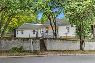 715 N 10th Street, Leavenworth, KS 66048