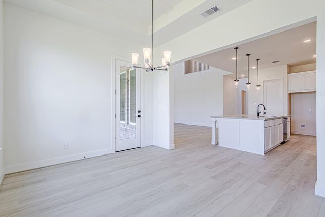 153 Peninsula Point Drive, Montgomery, TX 77356