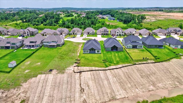 153 Peninsula Point Drive, Montgomery, TX 77356