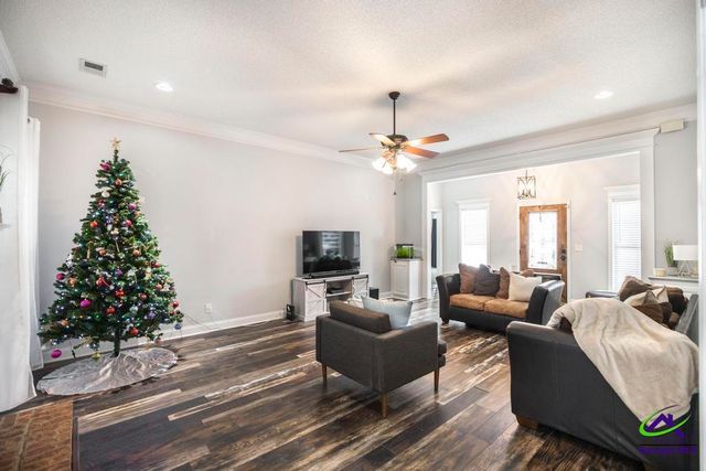 302 Erin Way, Warner Robins, GA 31088