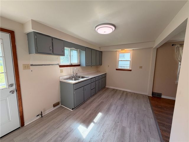 142 Community Park Rd, South Buffalo Twp, PA 16229