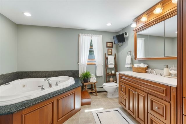 59 Southgate Rd, Franklin, MA 02038