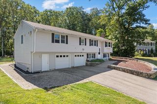 59 Southgate Rd, Franklin, MA 02038