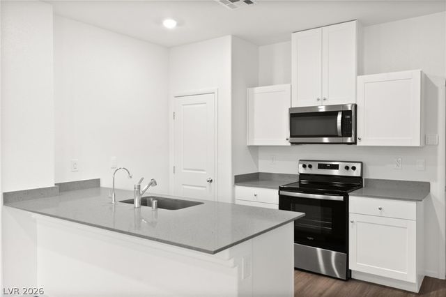 491 Waterfall Cove Court, Henderson, NV 89002