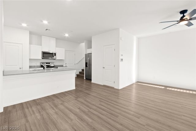 491 Waterfall Cove Court, Henderson, NV 89002