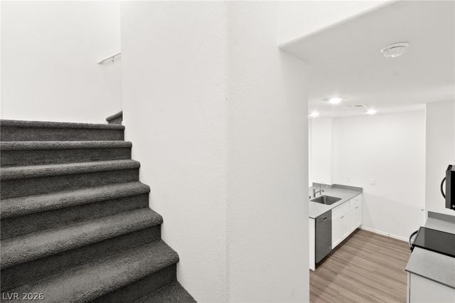 491 Waterfall Cove Court, Henderson, NV 89002