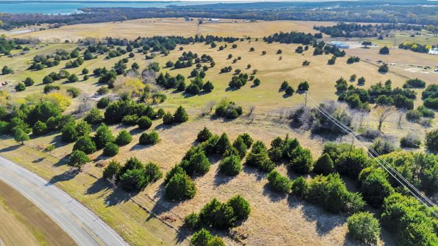 15223 S Fm 372, Valley View, TX 76272