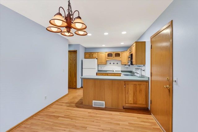 1717 Prairie Road, Madison, WI 53711