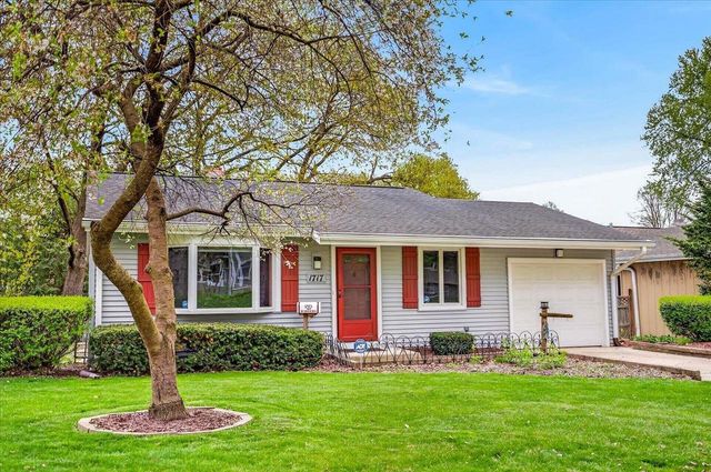 1717 Prairie Road, Madison, WI 53711