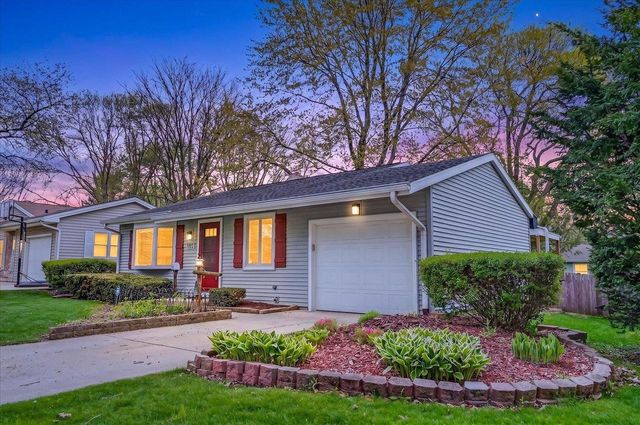 1717 Prairie Road, Madison, WI 53711