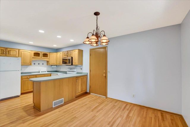 1717 Prairie Road, Madison, WI 53711