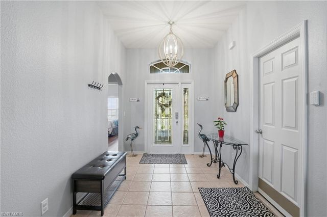 9729 Gladiolus Bulb LOOP, Fort Myers, FL 33908