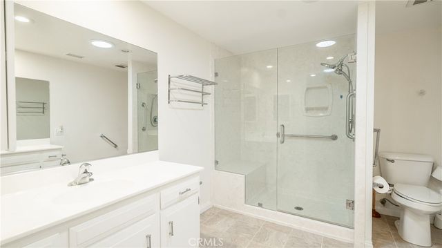 1880 St John Rd Mut 15, 33B, Seal Beach, CA 90740