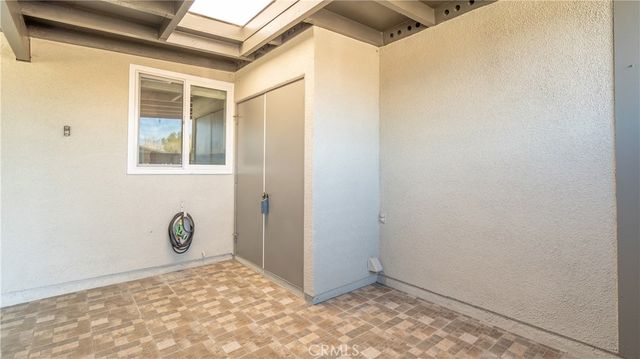 1880 St John Rd Mut 15, 33B, Seal Beach, CA 90740