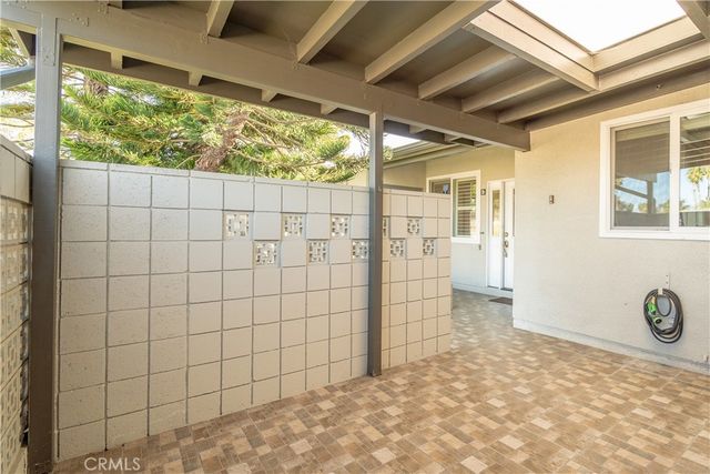 1880 St John Rd Mut 15, 33B, Seal Beach, CA 90740