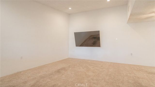 1880 St John Rd Mut 15, 33B, Seal Beach, CA 90740