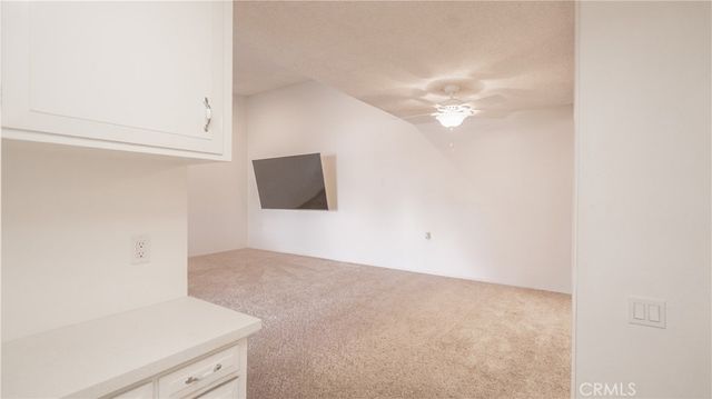 1880 St John Rd Mut 15, 33B, Seal Beach, CA 90740