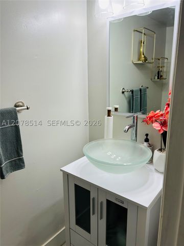 9835 Riverside Dr 7-39, Coral Springs, FL 33071