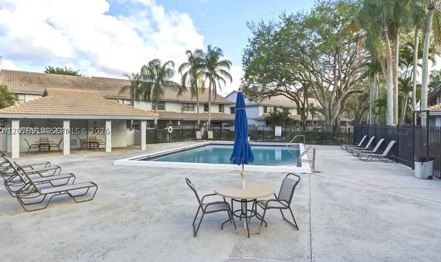 9835 Riverside Dr 7-39, Coral Springs, FL 33071