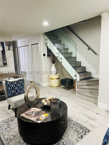 9835 Riverside Dr 7-39, Coral Springs, FL 33071