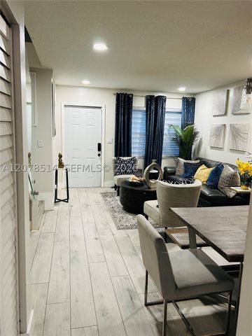 9835 Riverside Dr 7-39, Coral Springs, FL 33071