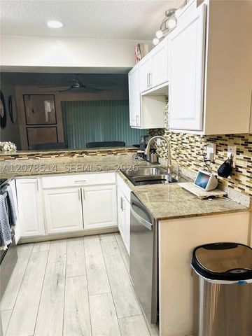 9835 Riverside Dr 7-39, Coral Springs, FL 33071