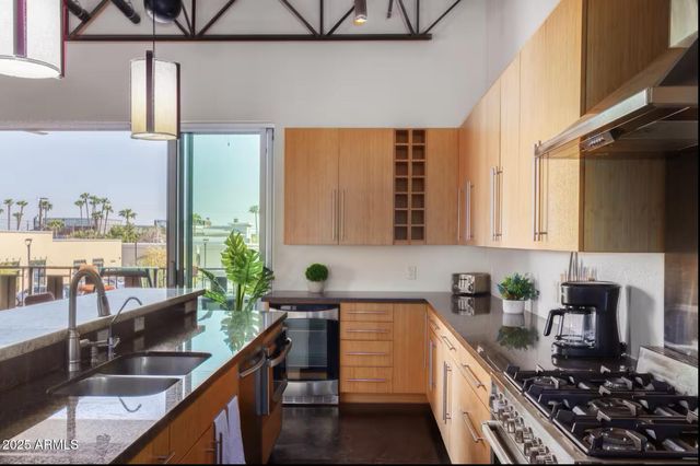 7020 E 1ST Avenue, Scottsdale, AZ 85251