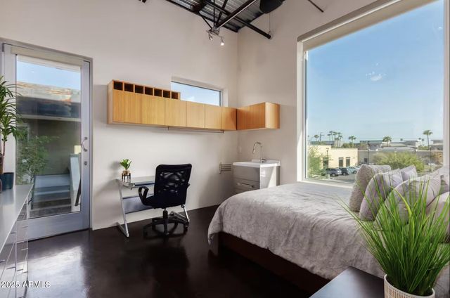 7020 E 1ST Avenue, Scottsdale, AZ 85251