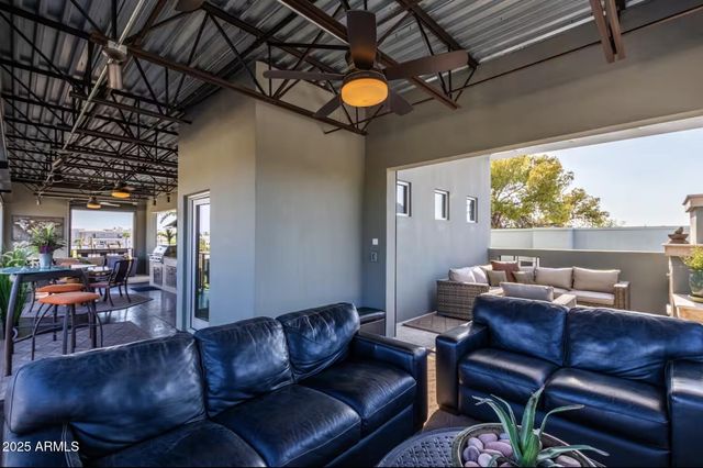 7020 E 1ST Avenue, Scottsdale, AZ 85251