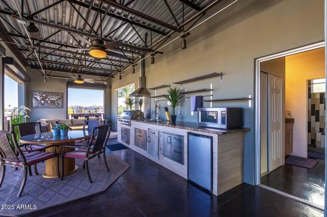 7020 E 1ST Avenue, Scottsdale, AZ 85251