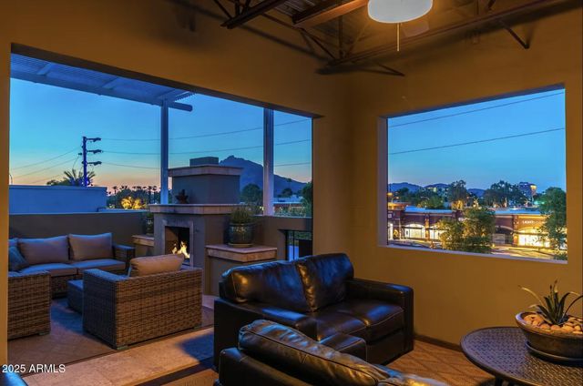 7020 E 1ST Avenue, Scottsdale, AZ 85251